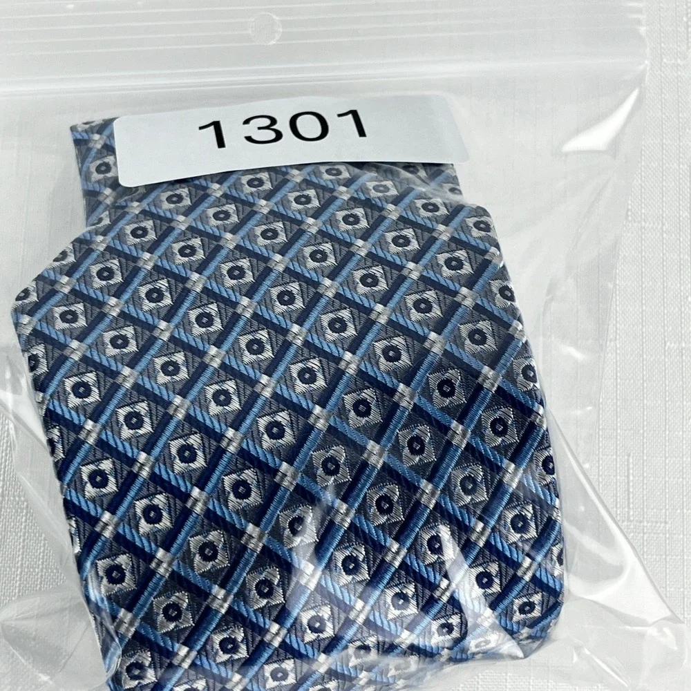 Jos. A. Bank Reserve Tie Mens Blue Silver‎ Geometric Silk Necktie 1301